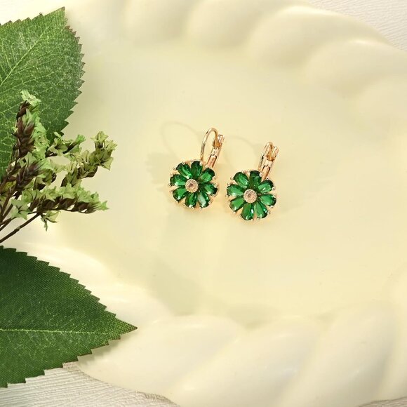 Women's Green Trendy Beautiful Unique Flower Leverback Vintage Floral Earrings - Picture 6 of 7